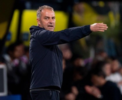 假期加练！每体：德容等四人在巴萨假期加练，教练组对此赞赏